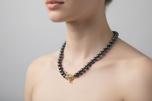Black Pearl Necklace with gold 18k elements (PE-82)