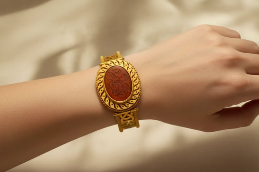Bracelet in Gold 18k, perforated gold bracelet, handmade bracelet, with a seal stone carnelian