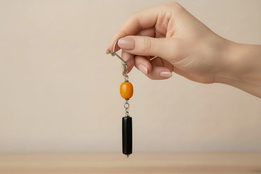 Keychain in sterling silver with gemstones