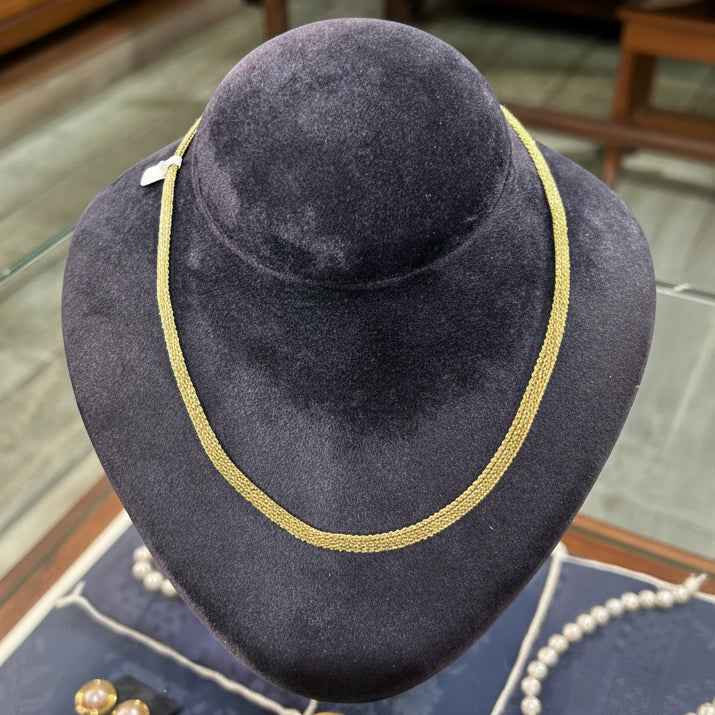 Gold Necklace in 18k Gold - Elegant and Timeless Jewelry - Dinos Virginia Jewelry