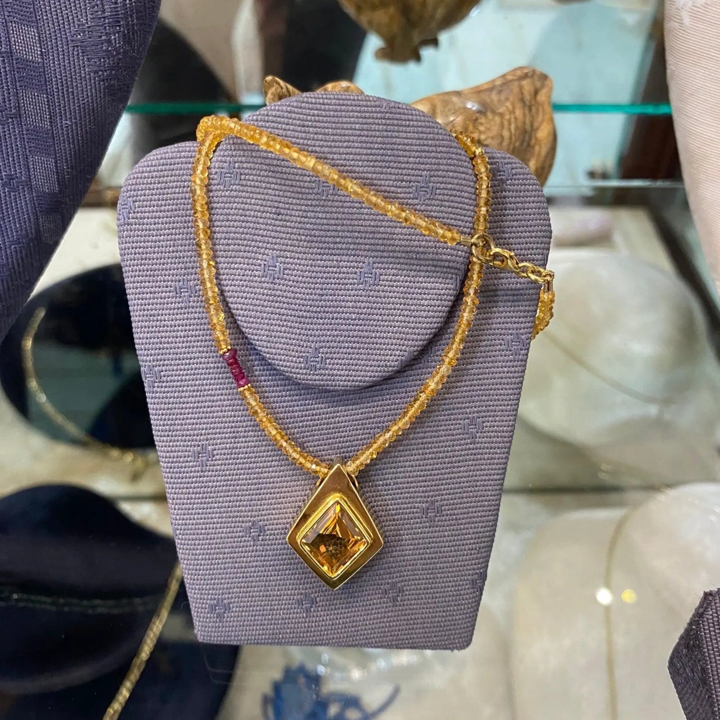 Necklace with Citrine, rubies and Citrine medallion in 18k gold - Dinos-Virginia