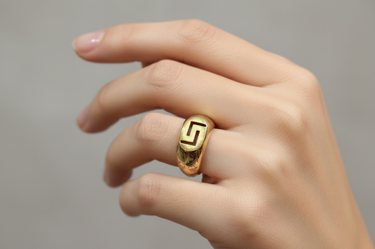 Ring in 14k gold, Meander (B-149) - Dinos Virginia Jewelry