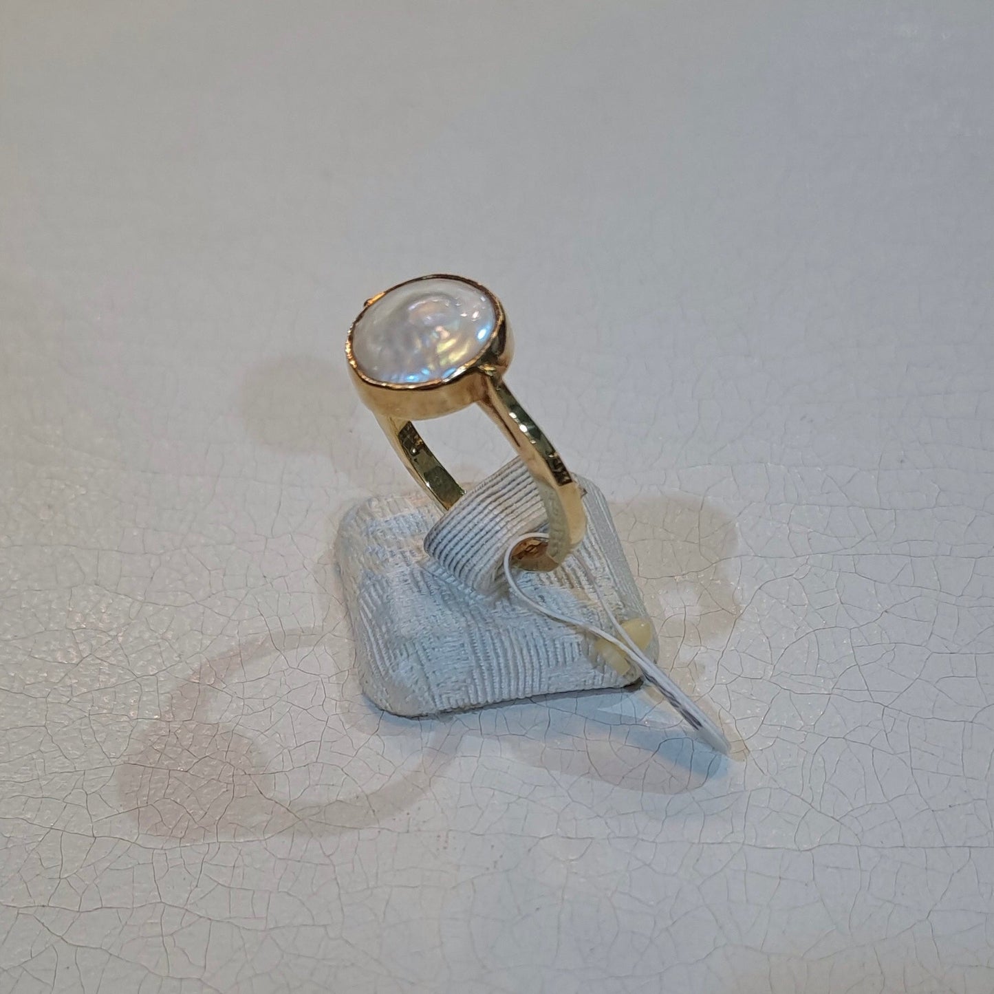Ring in 18k gold with a keisi pearl (B-111)