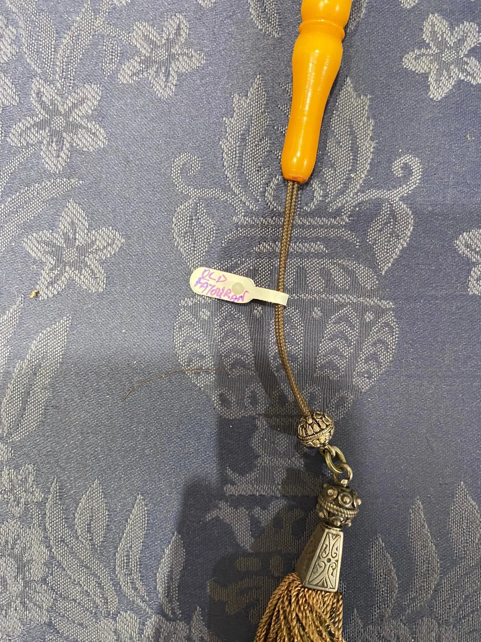 Authentic Vintage Faturan Komboloi - Dinos-Virginia