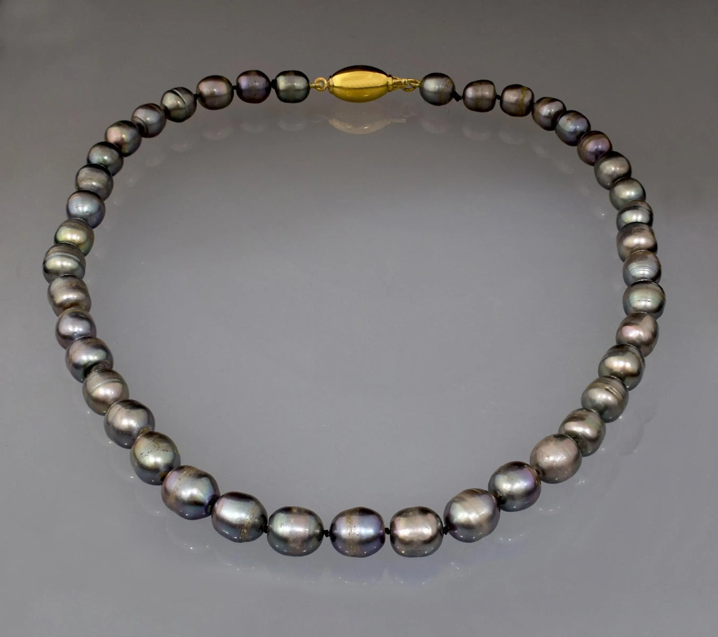 Black Pearl Necklace with gold 18k elements - Dinos-Virginia