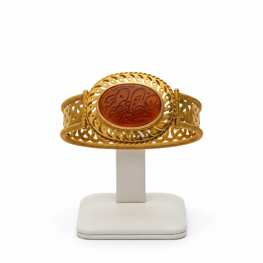 Bracelet in Gold 18k, perforated gold bracelet, handmade bracelet, with a seal stone carnelian (C-09)