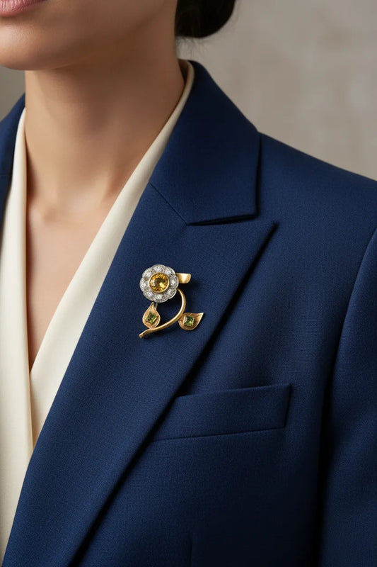 Brooch in gold 18k, Flower brooch