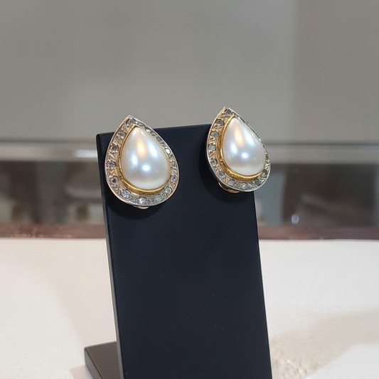 Earrings in 18k gold, white mabe pearl, white & yellow gold, round diamonds, with clip and pierced earrings - Dinos Virginia Jewelry