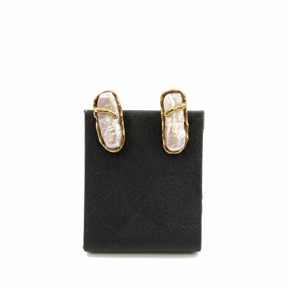 Earrings in 18k gold with pearl - Dinos Virginia Jewelry