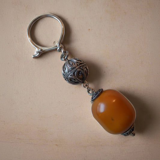 Keychain in sterling silver with authentic vintage yellow amber - Dinos-Virginia