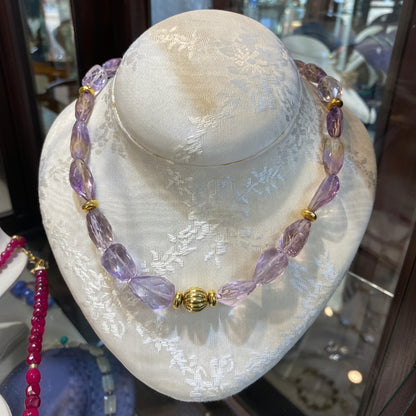 Necklace in 18k Gold with Amethyst (DV PE-44)