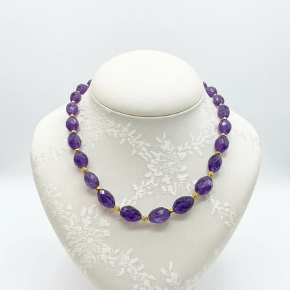 Necklace in 18k Gold with Amethyst (DV PE-47)