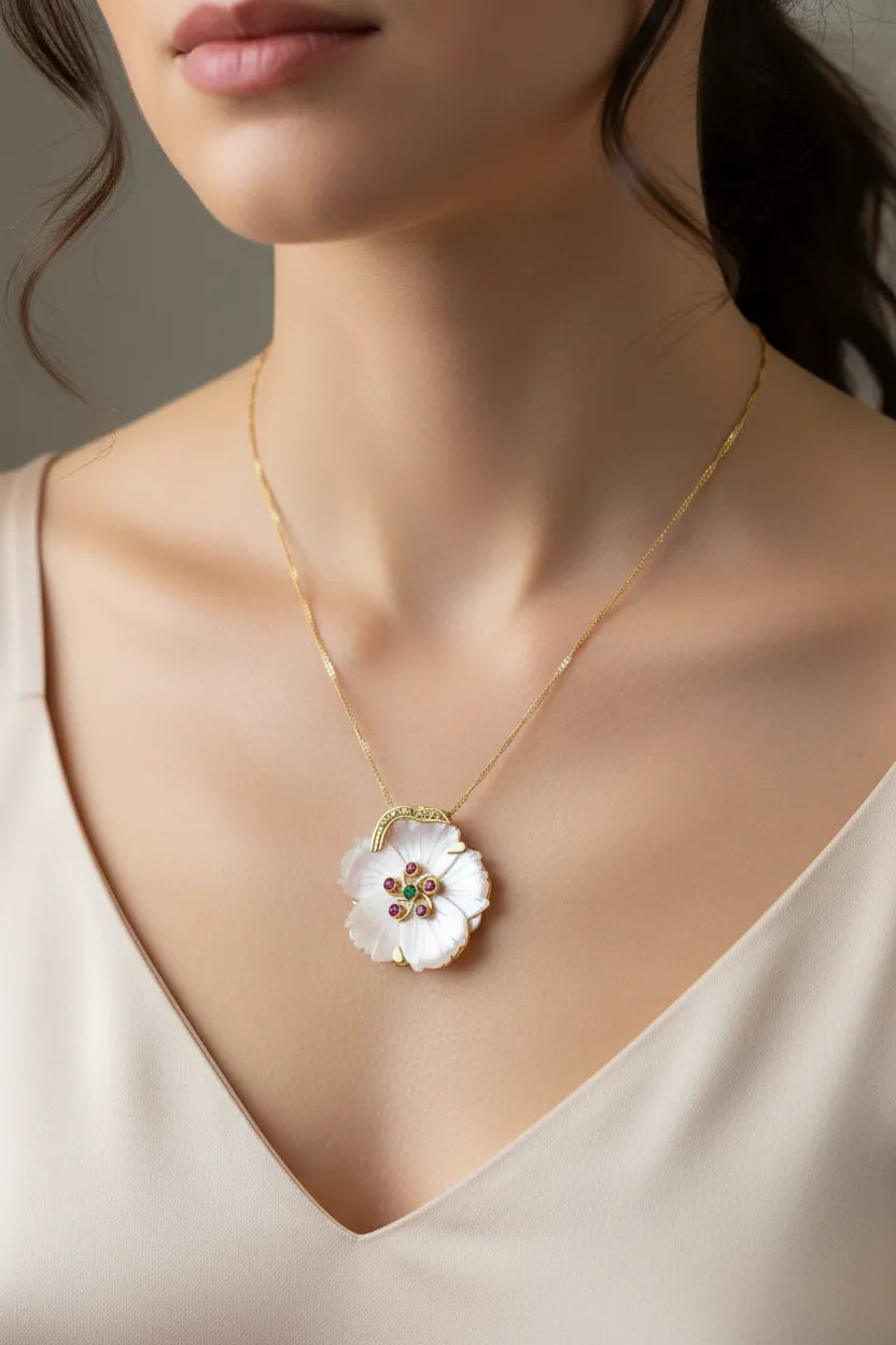 Necklace in 18k gold with Green Brilliants, Rubies & Emeralds