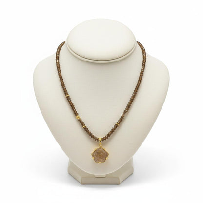 Necklace in 18k gold with Rutile Quartz and Andalusite stone (PE-42)
