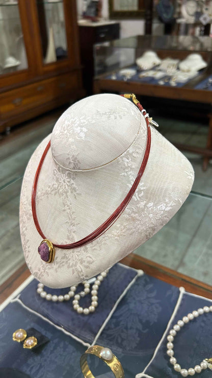 Necklace in 18k gold with a gemstone (PE-110) - Dinos Virginia Jewelry