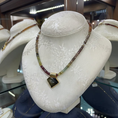 Necklace in Sapphire Tundra & Medallion in Labradorite stone & 18k gold - Dinos-Virginia