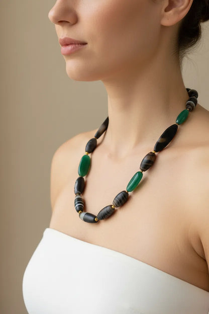 Necklace in Sardonyx stones & Solomon gemstone with 18k gold elements