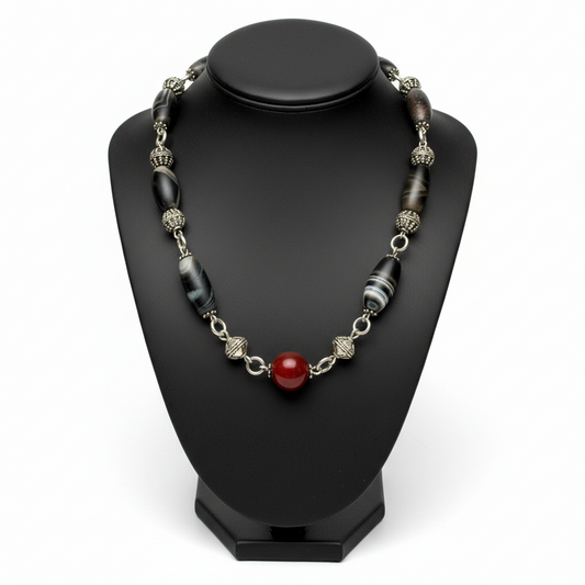 Necklace in Sterling Silver with Carnelian and Old Sardonyx (PE-33)
