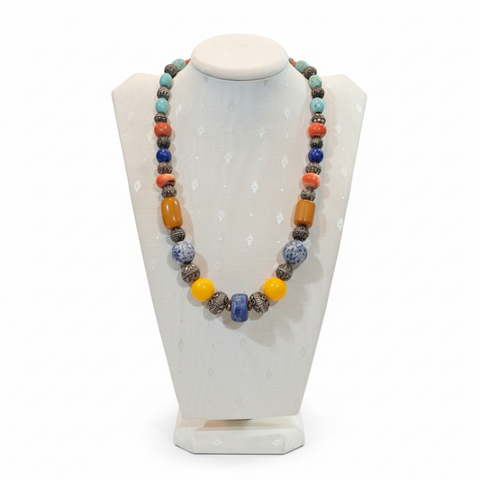 Necklace in sterling silver with various gemstones incl lapis lazulis, carnelian (PE-70E)