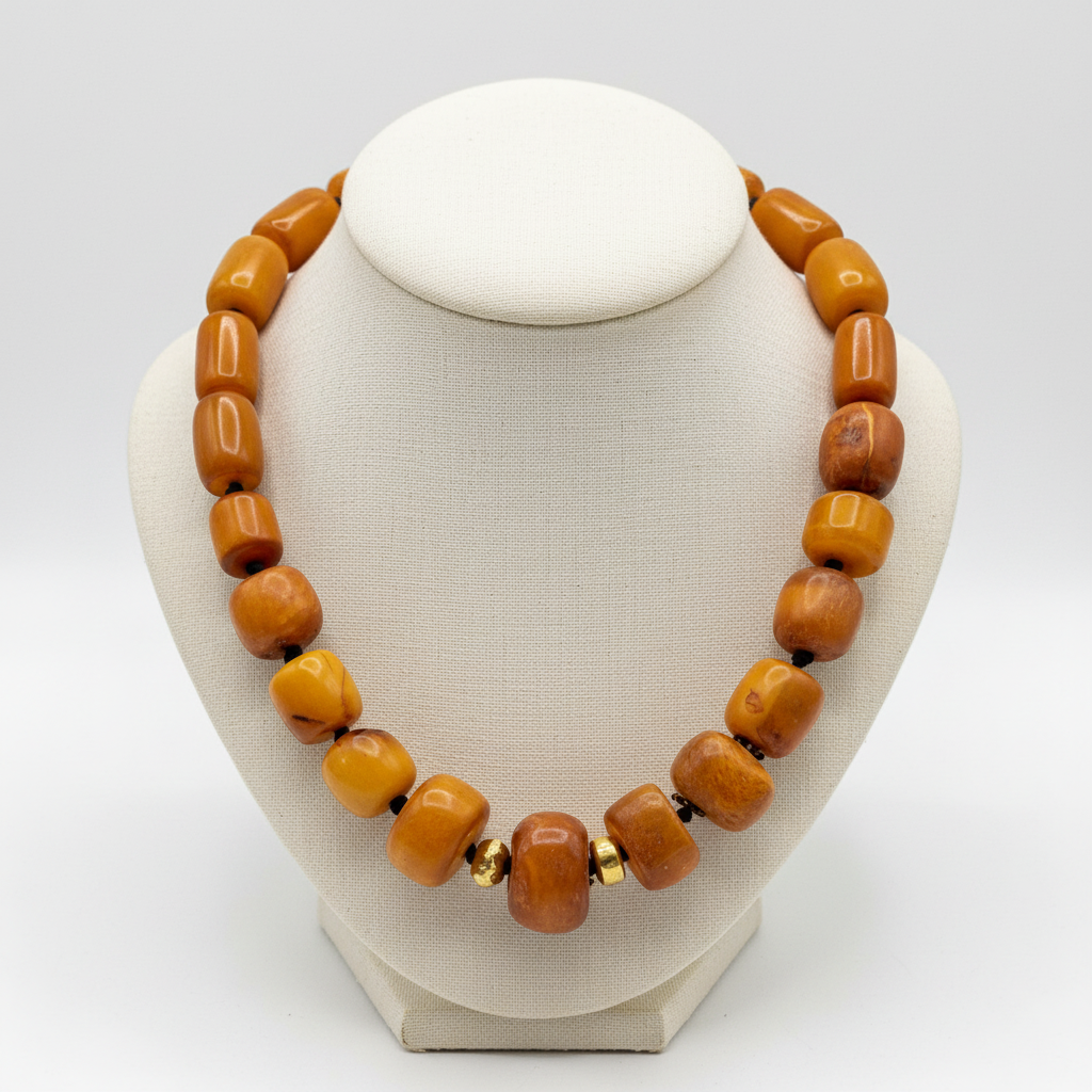 Necklace in vintage amber kachraman gemstones and gold 18k elements