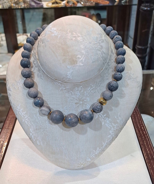 Necklace with Blue Coral (Acozi) stones and gold 18k elements