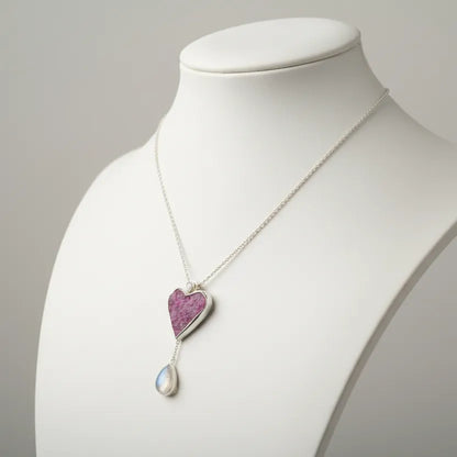 Pendant in Sterling silver, Raw diopside and moonstone diamond