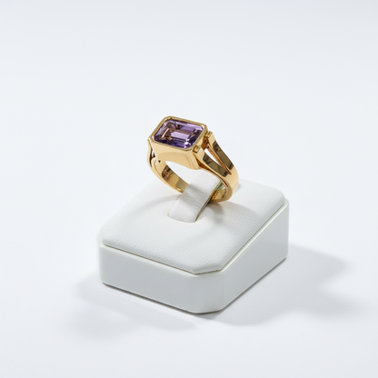 Ring in 18k Gold with Amethyst (B-46)