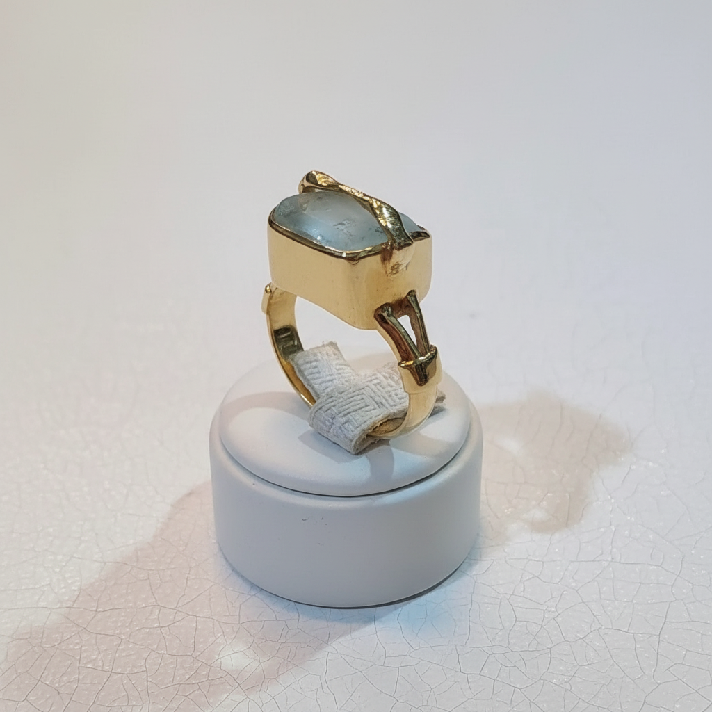 Ring in 18k Gold with Aquamarine (B-39)