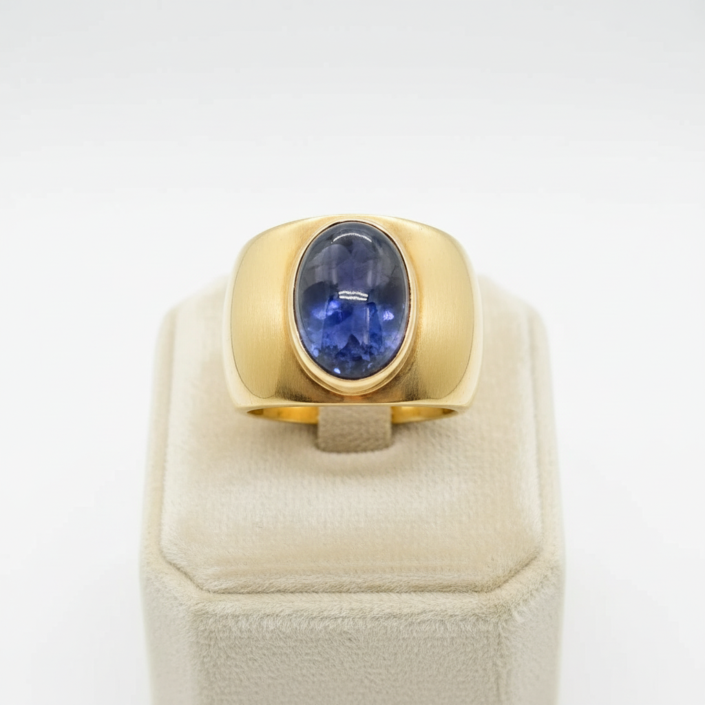 Ring in 18k Gold with Iolite (B-36)