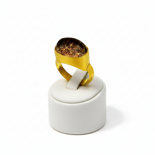 Ring in 18k Gold with a Lodolite cabochon (B-49)