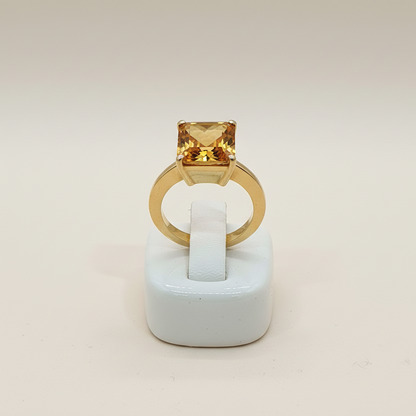 Ring in 18k Gold with a faceted citrine (B-51)