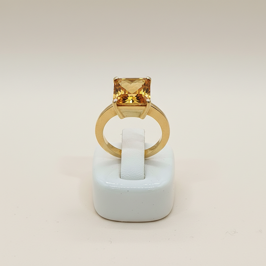 Ring in 18k Gold with a faceted citrine (B-51)
