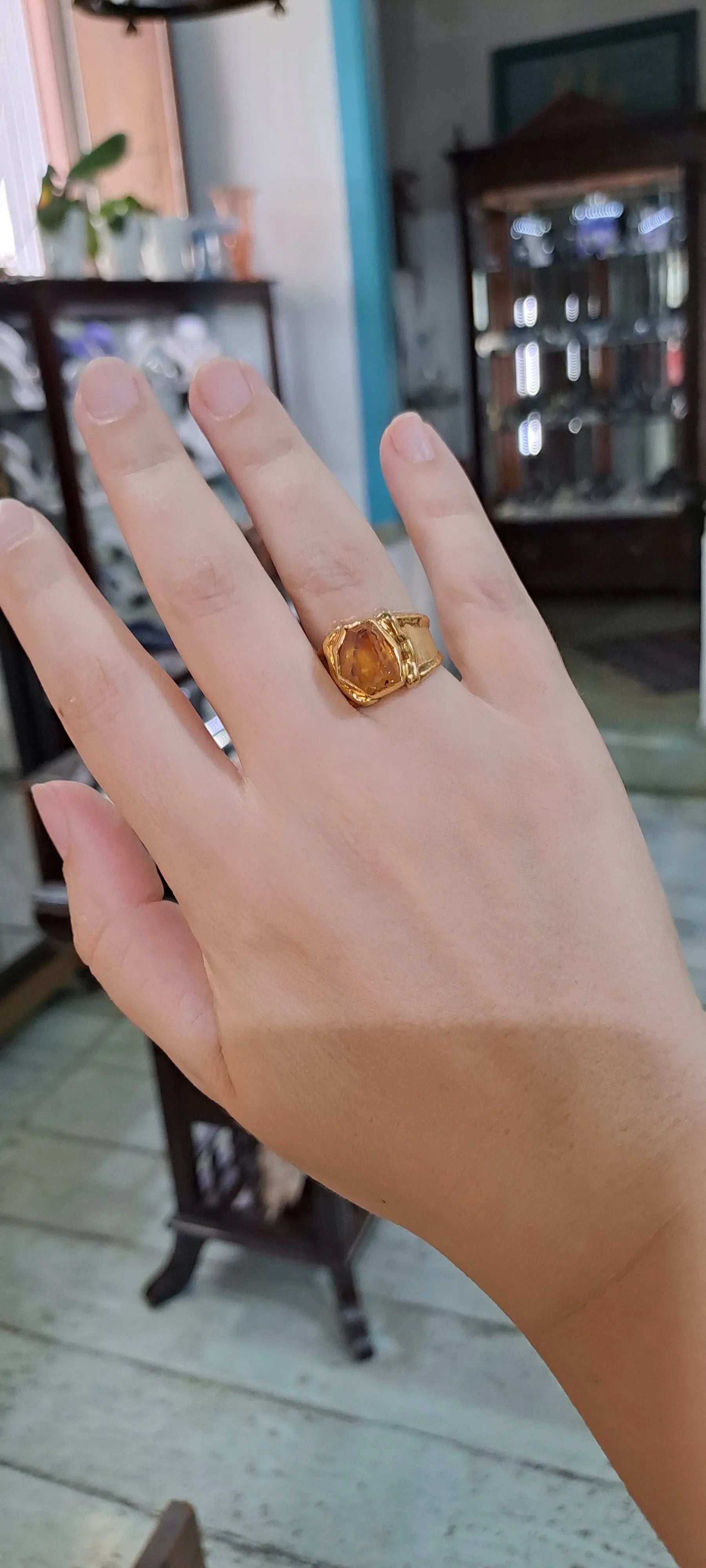 Ring in 18k Gold with a raw citrine (B-48) - Dinos-Virginia