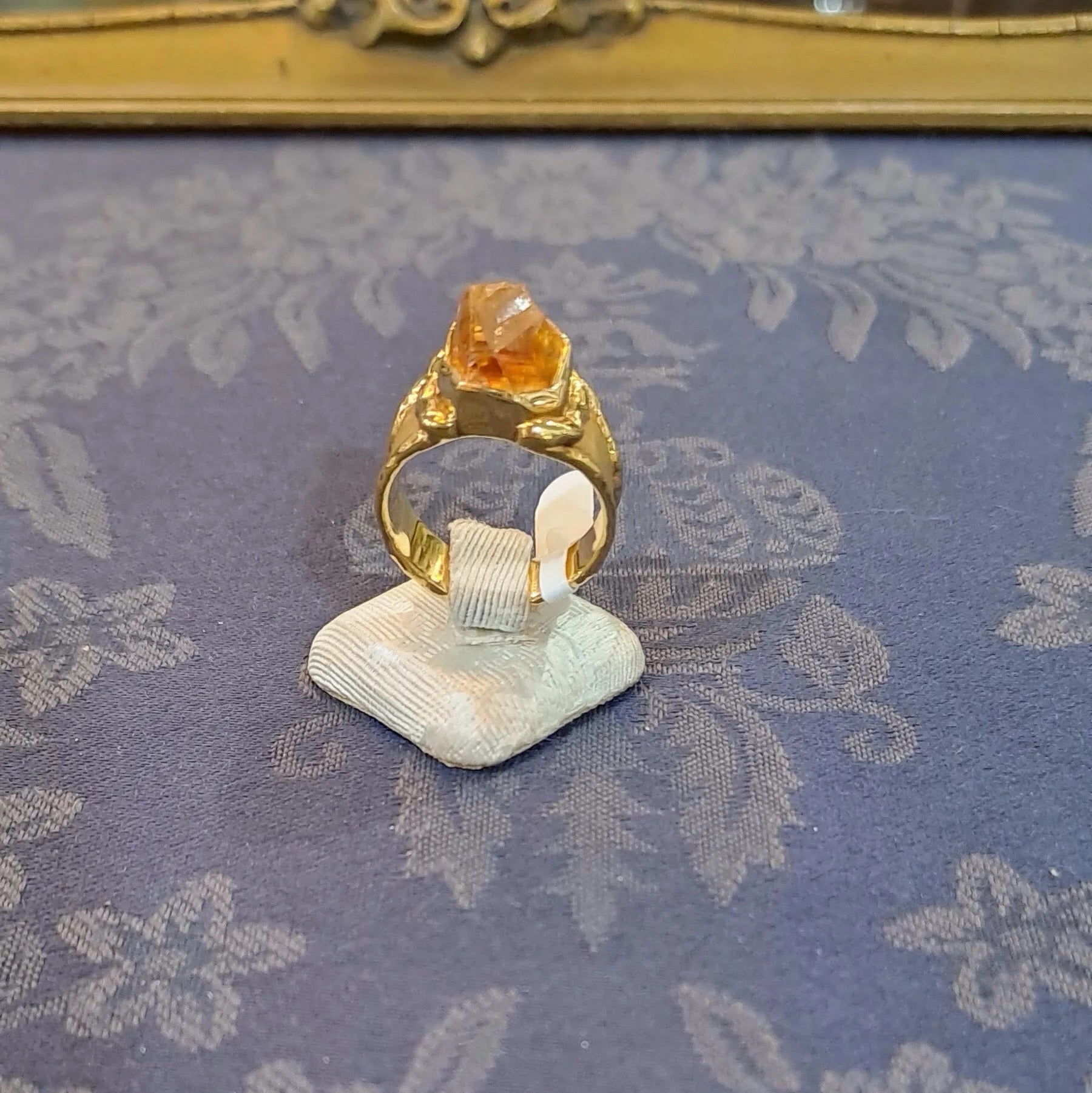Ring in 18k Gold with a raw citrine (B-48) - Dinos-Virginia
