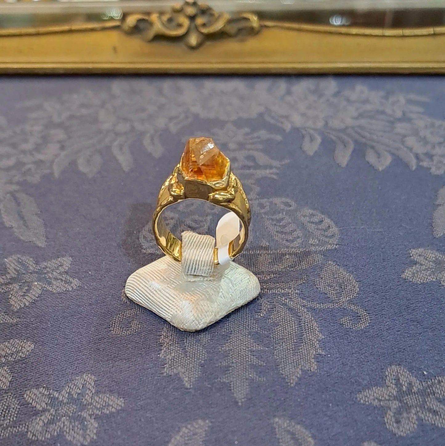 Ring in 18k Gold with a raw citrine (B-48) - Dinos-Virginia