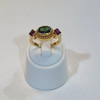 Ring in 18k Gold with green and red tourmalines (B-41)