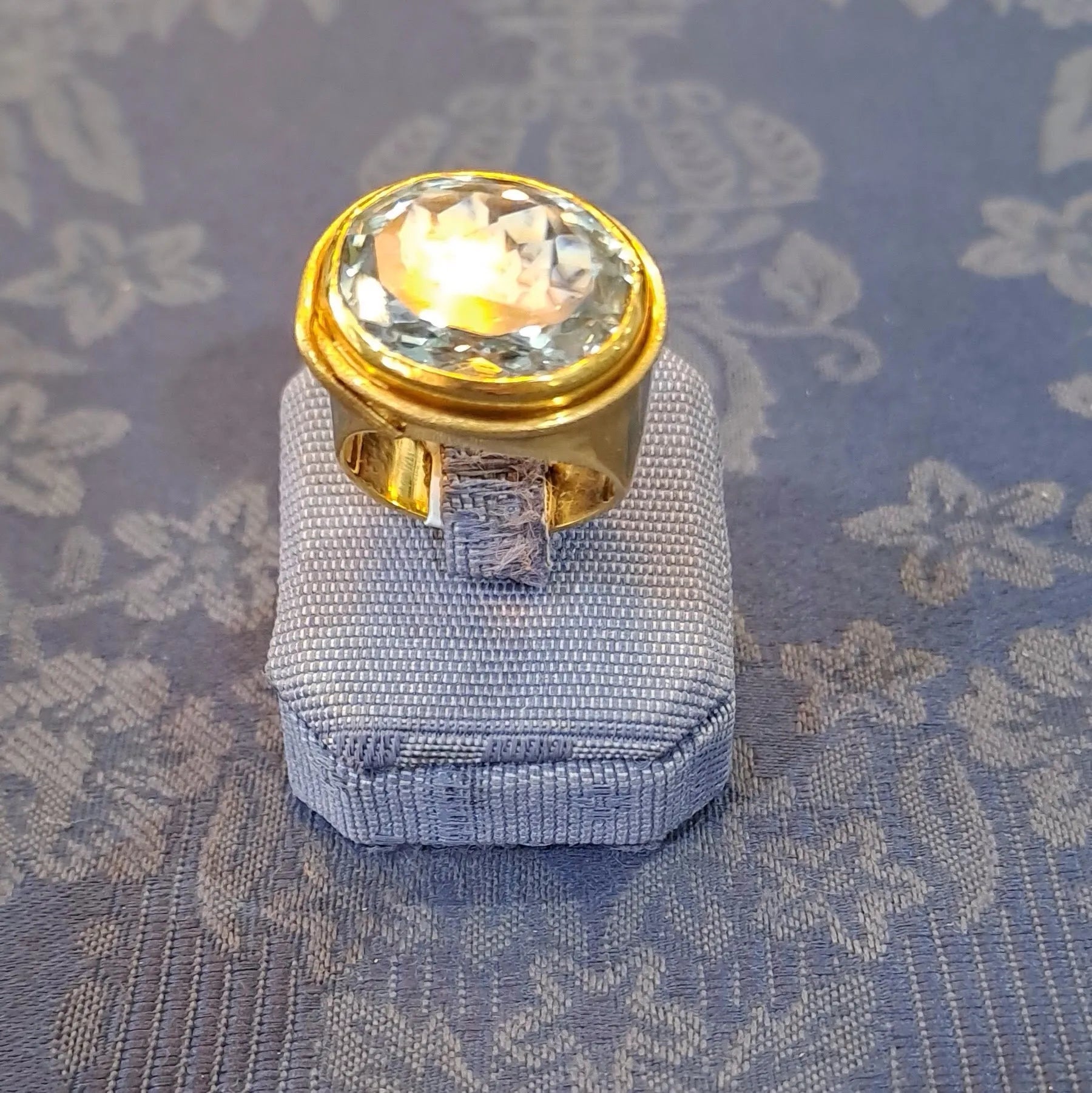 Ring in 18k Gold with selenite 7 c. stone (B-55) - Dinos-Virginia