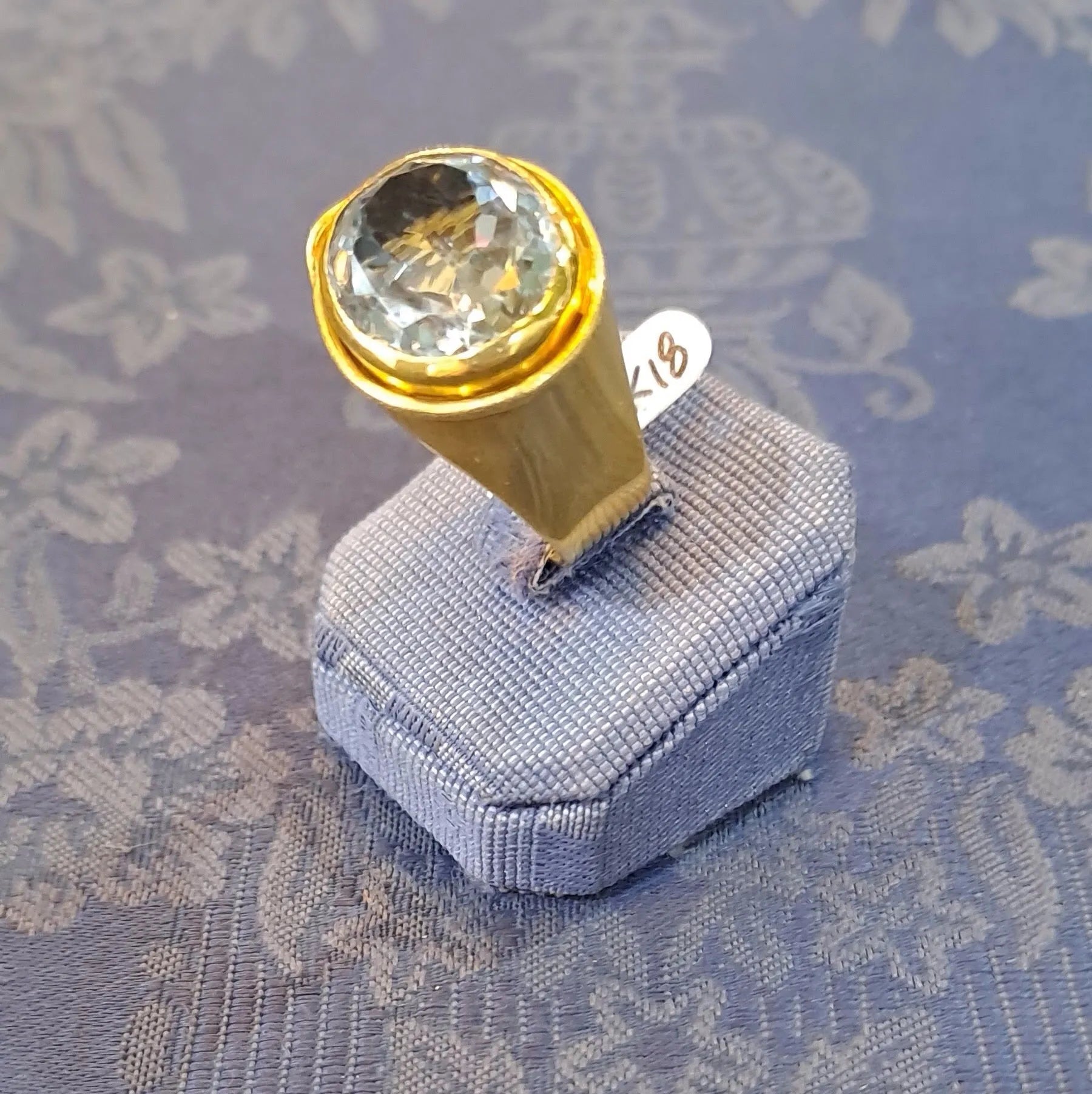 Ring in 18k Gold with selenite 7 c. stone (B-55) - Dinos-Virginia