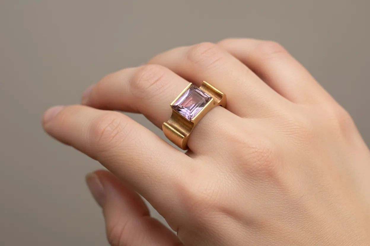 Ring in 18k gold