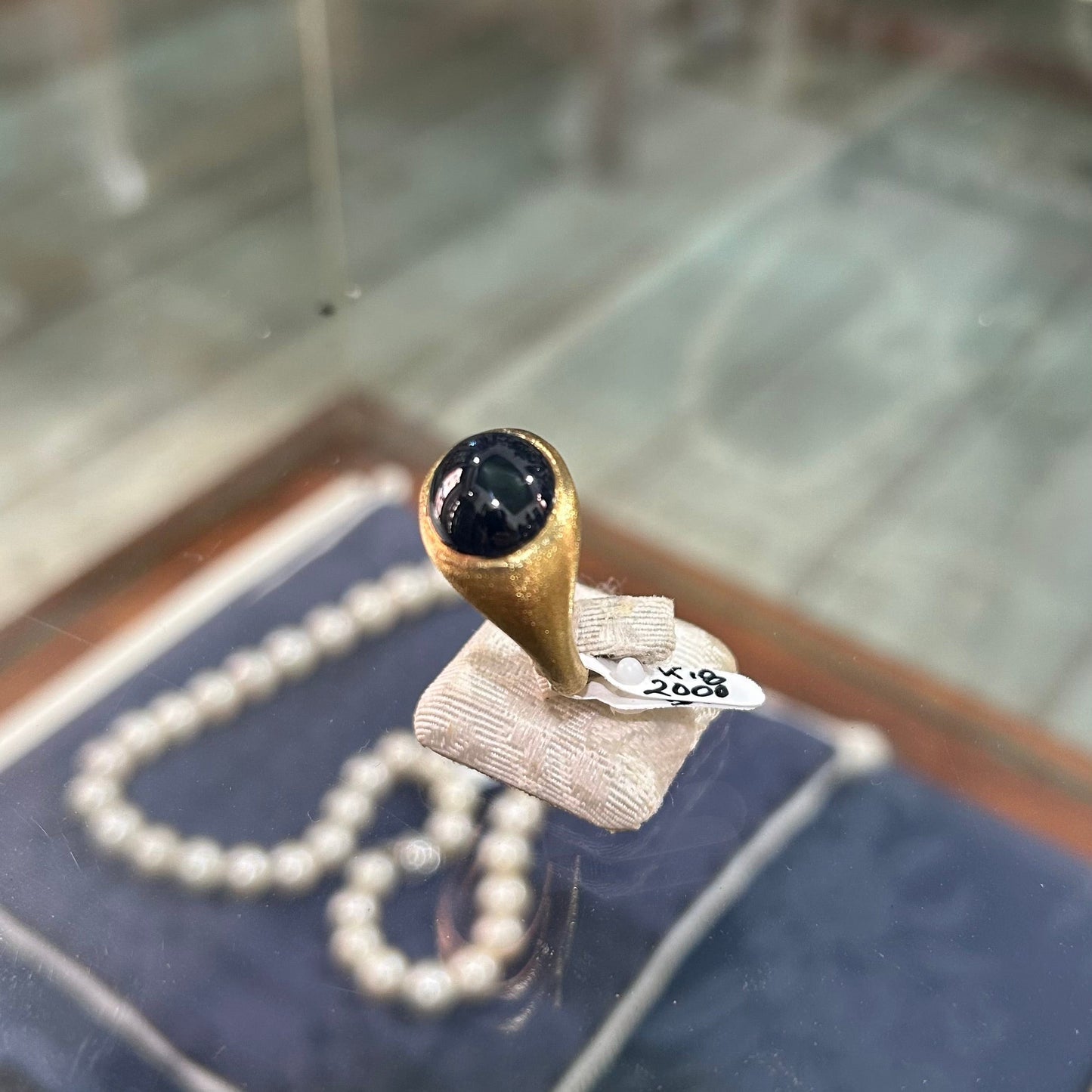 Ring in 18k gold