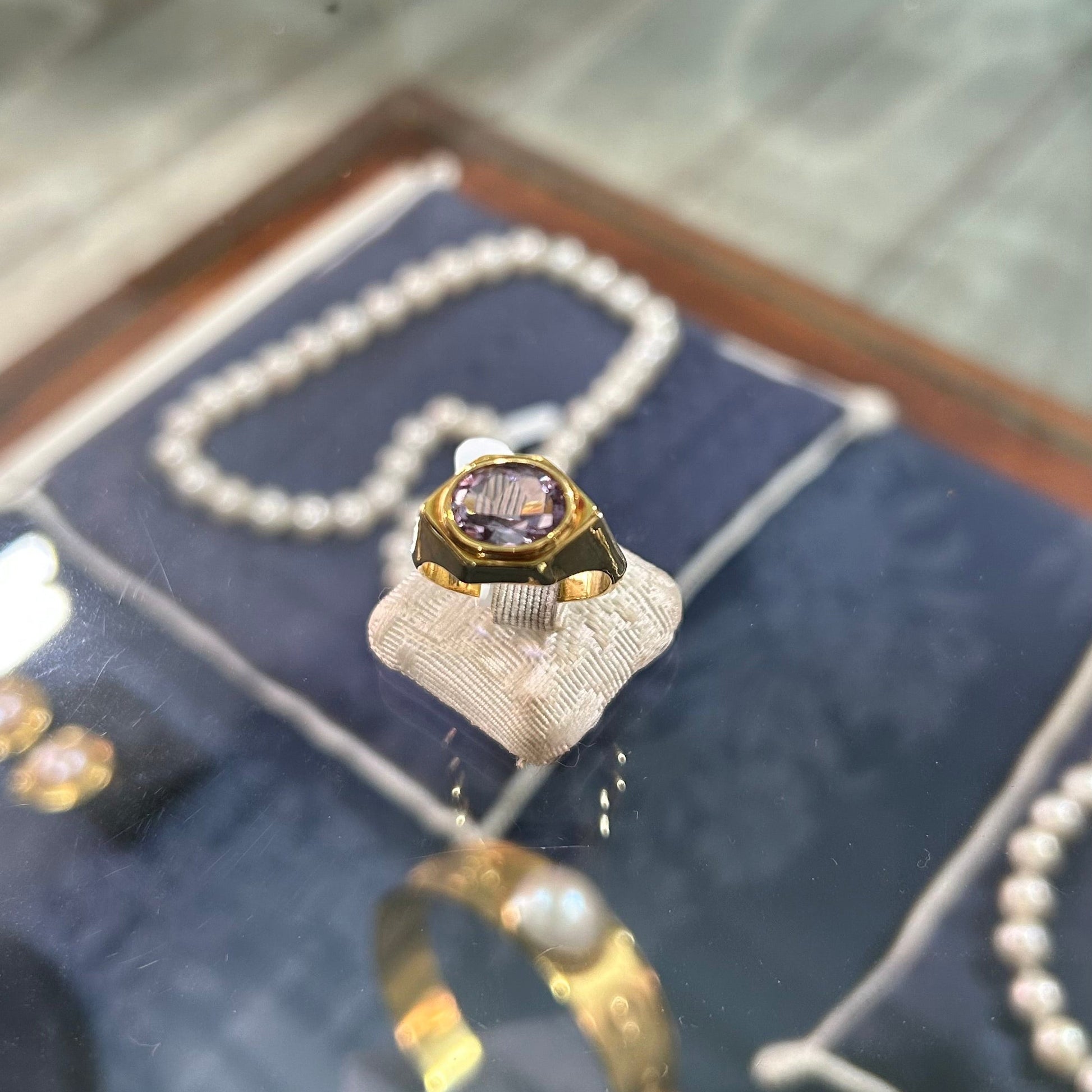Ring in 18k gold