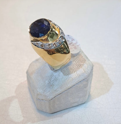 Ring in 18k gold with Iolite stone and brilliants (B-106)
