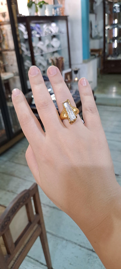 Ring in 18k gold with a Baroque Pearl (B-97)