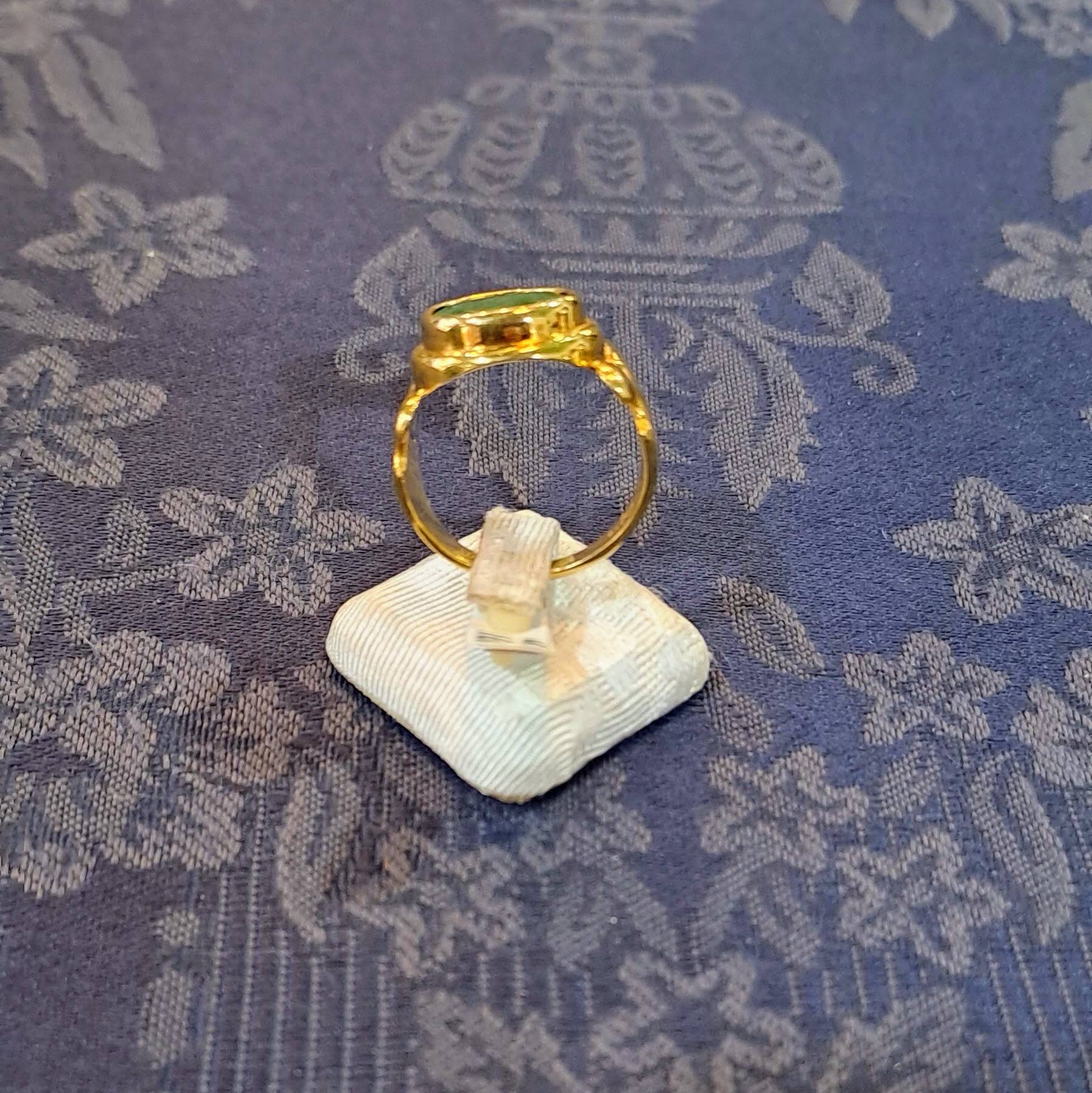 Ring in 18k gold with emerald (B-114) - Dinos-Virginia
