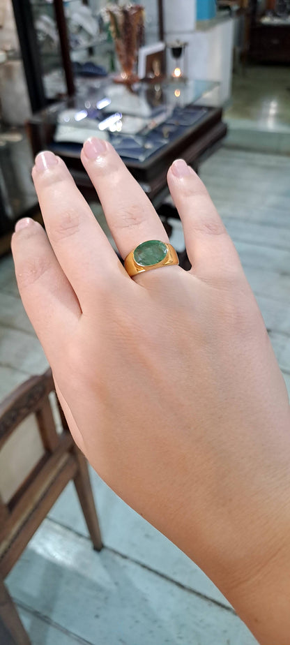 Ring in 18k gold with green emerald (B-115) - Dinos-Virginia