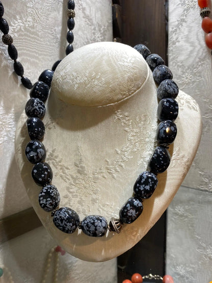 Necklace with Black Onyx stones and sterling silver elements - Dinos-Virginia