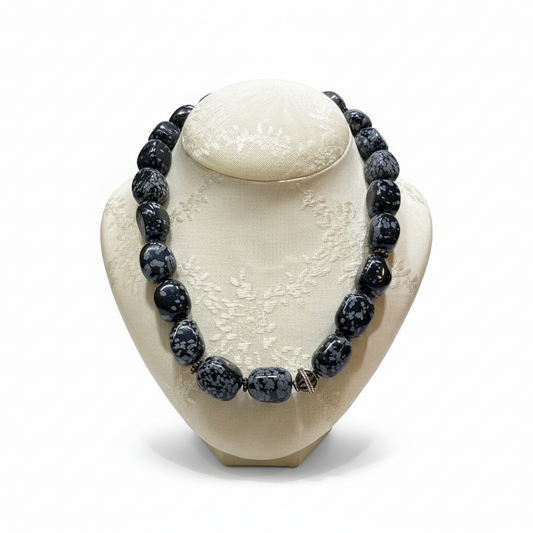 Necklace with Black Onyx stones and sterling silver elements (PE-37)