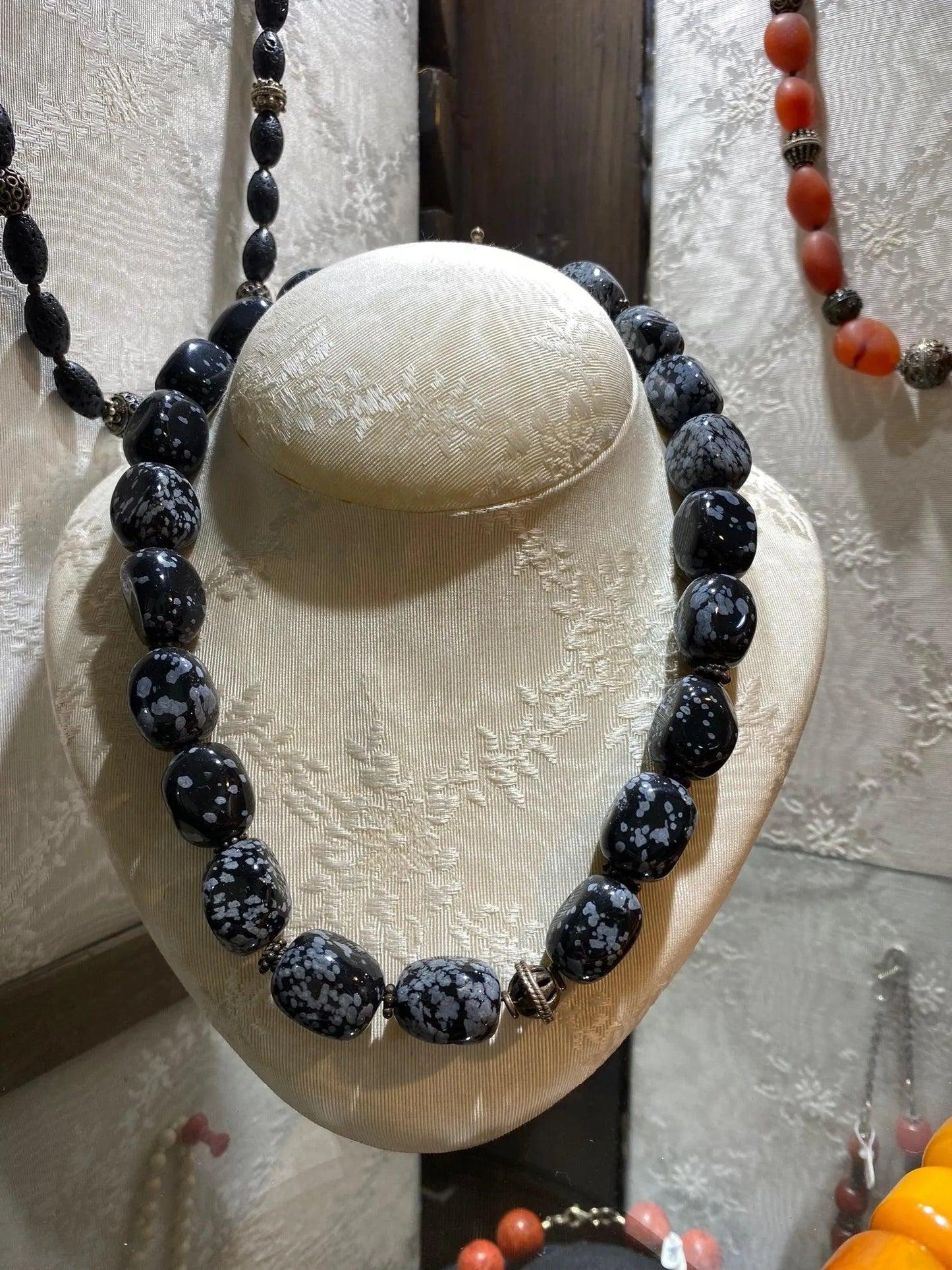 Necklace with Black Onyx stones and sterling silver elements - Dinos-Virginia