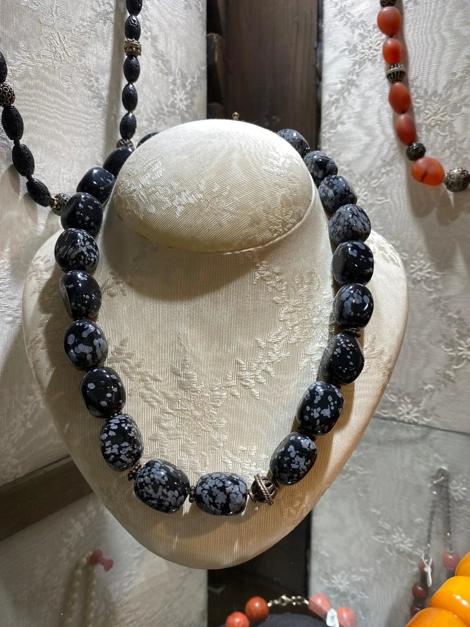 Necklace with Black Onyx stones and sterling silver elements - Dinos-Virginia