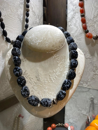 Necklace with Black Onyx stones and sterling silver elements - Dinos-Virginia